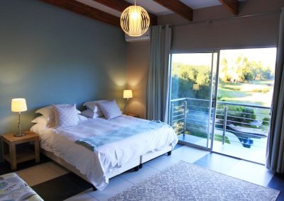 Deluxe Room with Patio/Balcony, Breakfast included