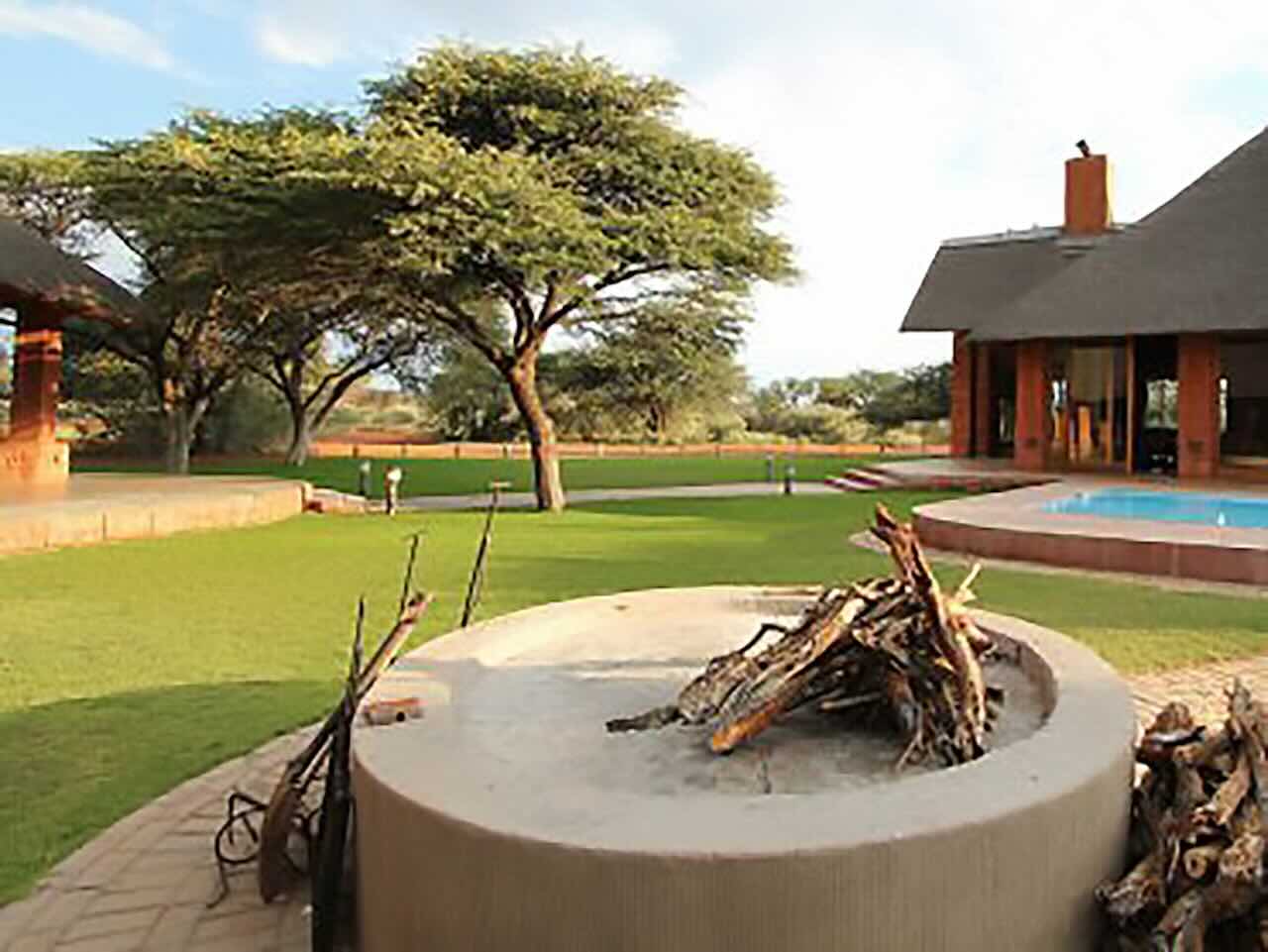 Sunset Lodge - Broadwater River Resort & Retreat